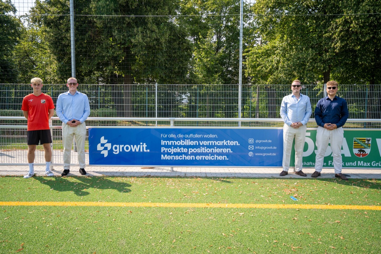 Sponsorenbande des VfB Germania Wernigerode mit dem Growit-Logo